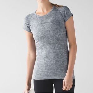 Lululemon T shirt